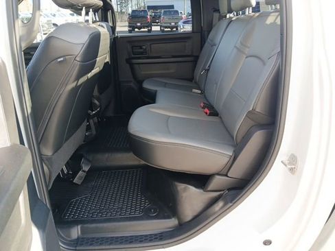 Used 2024 RAM 2500 Tradesman w/ Chrome Appearance Group image 15