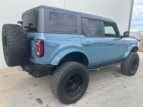 Used 2022 Ford Bronco Outer Banks w/ Sasquatch Package AWD/4WD image 3