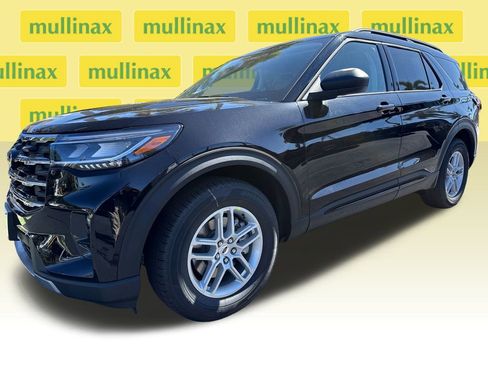 New 2026 Ford Explorer Active w/ Active Comfort Package image 17