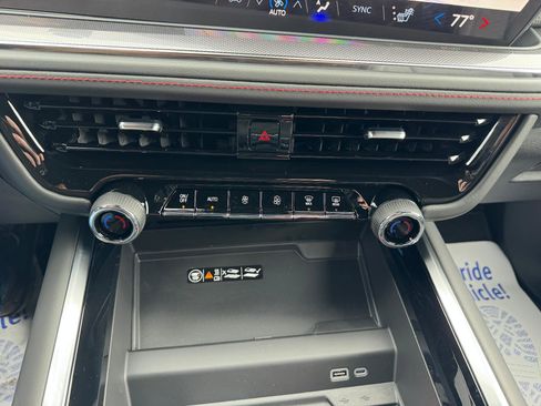 New 2026 Chevrolet Suburban RST image 35