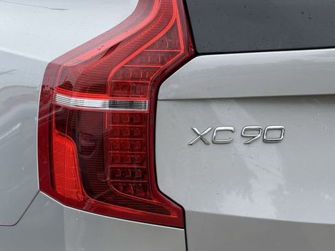 Used 2023 Volvo XC90 B6 Ultimate AWD/4WD image 6