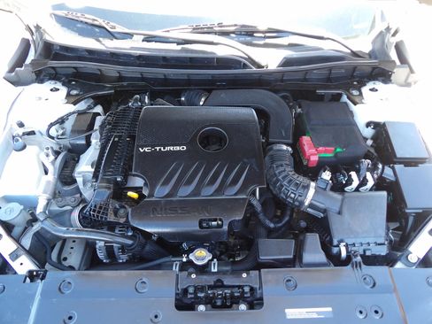 Used 2020 Nissan Altima 2.0 Platinum FWD image 25