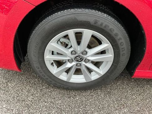 Used 2025 Toyota Camry LE image 9