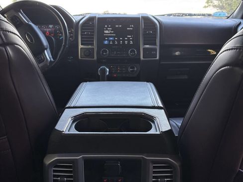 Used 2017 Ford F150 Platinum w/ Equipment Group 701A Luxury image 11