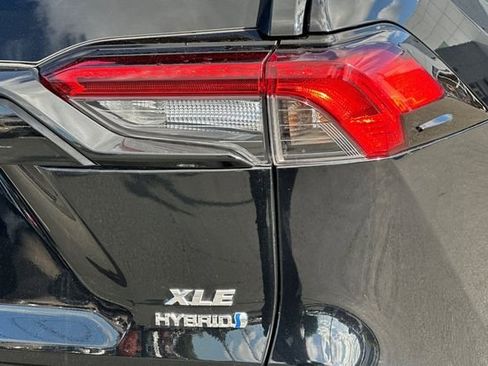 Certified 2021 Toyota RAV4 XLE w/ Convenience Package image 32