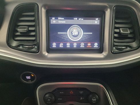 Used 2022 Dodge Challenger SXT RWD image 25