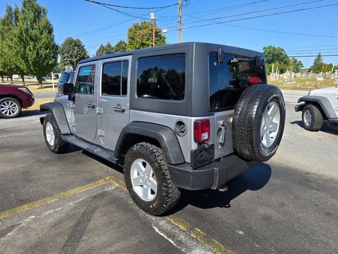 Used 2017 Jeep Wrangler Unlimited Sport w/ Quick Order Package 24S AWD/4WD image 5