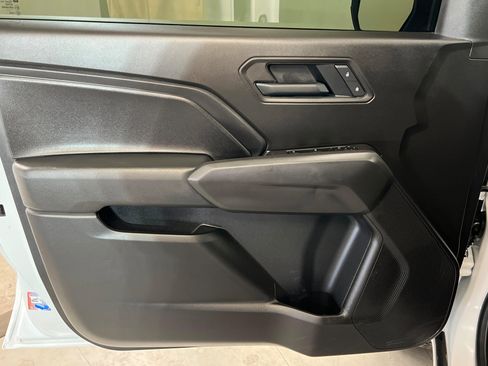 Used 2025 Chevrolet Colorado Trail Boss AWD/4WD image 15