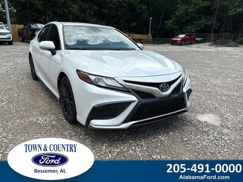 Used 2021 Toyota Camry XSE FWD image 1