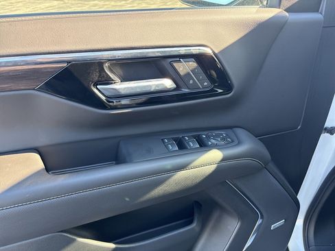 New 2025 Chevrolet Tahoe Premier image 9