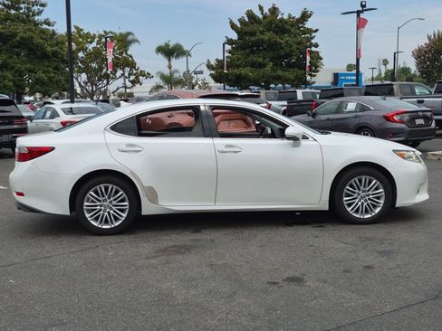 Used 2013 Lexus ES 350 w/ Premium Pkg FWD image 4
