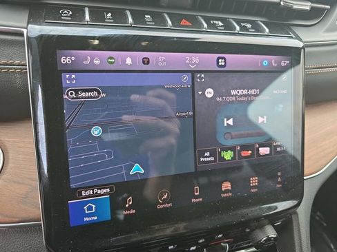 Used 2025 Jeep Grand Cherokee Summit image 25