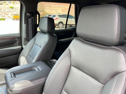 Used 2023 Chevrolet Tahoe LT w/ Luxury Package image 17