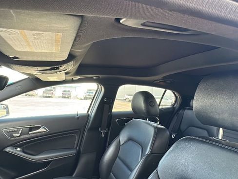 Used 2018 Mercedes-Benz GLA 250 image 13