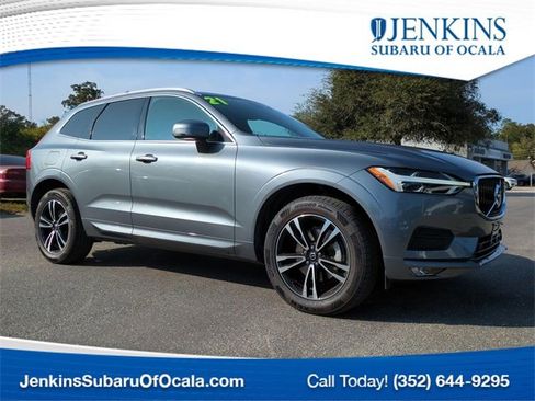 Used 2021 Volvo XC60 T5 Momentum w/ Premium Package image 1