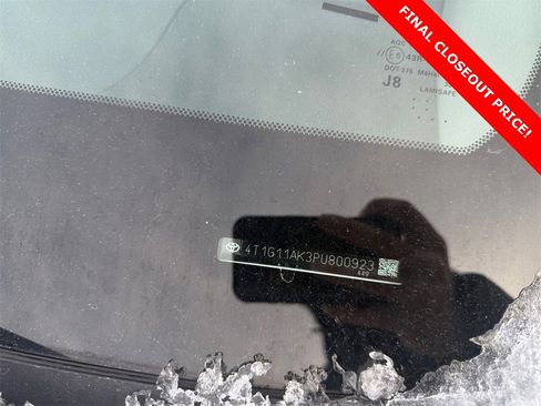 Used 2023 Toyota Camry SE image 28