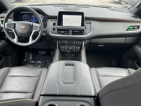 Used 2024 Chevrolet Suburban Premier RWD image 27