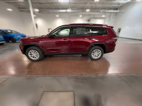 New 2025 Jeep Grand Cherokee L Laredo image 6