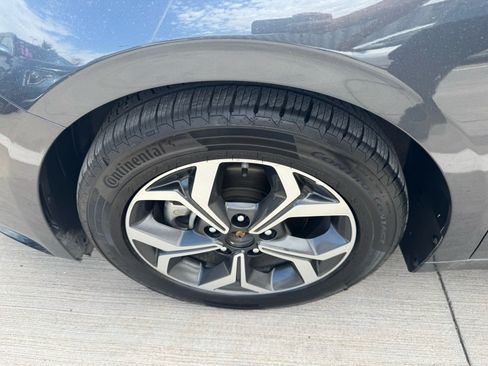 Used 2020 Kia Forte LXS FWD image 8