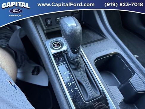 Used 2025 Nissan Sentra SV image 29