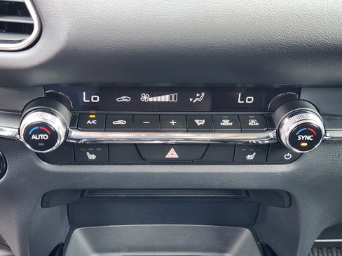 Certified 2025 MAZDA CX-30 AWD 2.5 S w/ Premium Package image 22