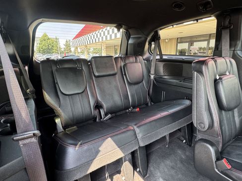 Used 2017 Dodge Grand Caravan GT FWD image 28