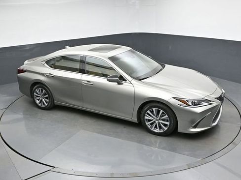 Used 2021 Lexus ES 250 w/ Premium Package AWD/4WD image 39