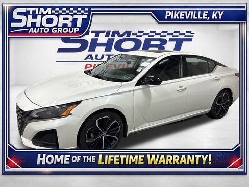 Used 2024 Nissan Altima 2.5 SR w/ SR Premium Package image 1