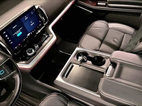 Used 2025 Ford Expedition Platinum w/ Stealth Performance Package image 17