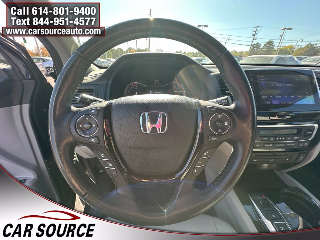 Used 2017 Honda Pilot Touring image 11