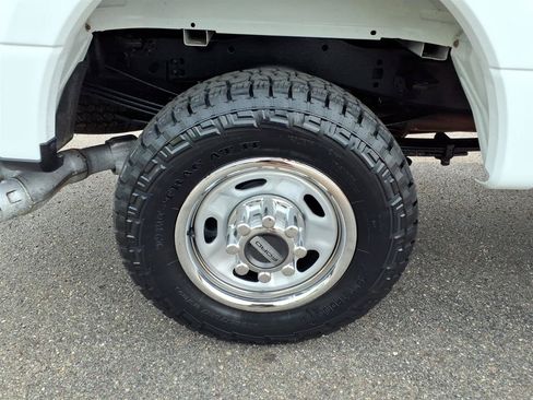 Used 2022 Ford F250 XL w/ Power Equipment Group AWD/4WD image 28