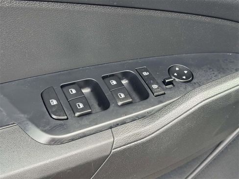 Used 2023 Kia Sportage LX image 17