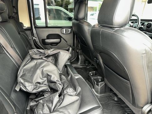 Used 2020 Jeep Gladiator Sport w/ Quick Order Package 24S image 12