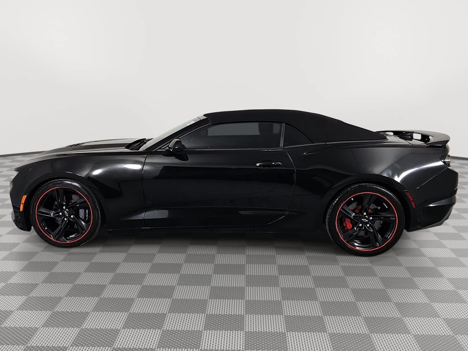 Used 2020 Chevrolet Camaro SS RWD image 5