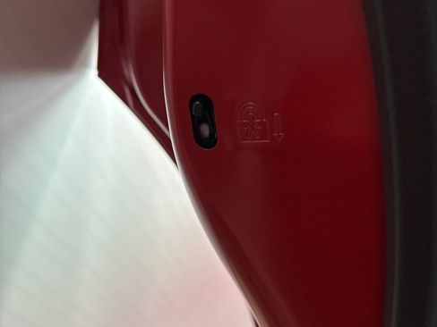 Used 2025 Toyota Prius Plug-In Hybrid image 24