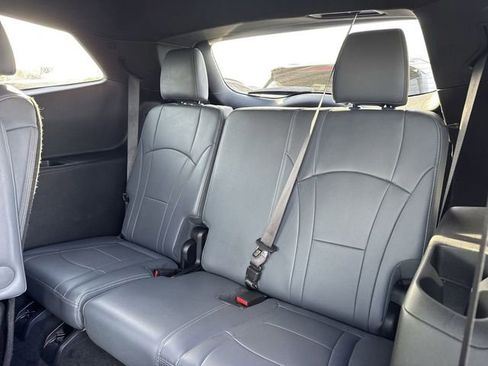 Used 2024 Buick Enclave Essence w/ Sport Touring Edition FWD image 14
