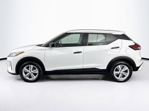 Used 2023 Nissan Kicks S FWD image 7