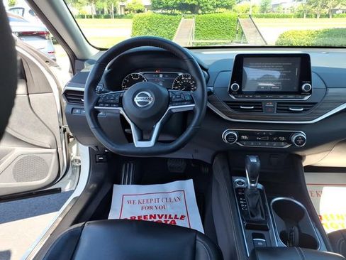 Used 2021 Nissan Altima 2.5 SL FWD image 12