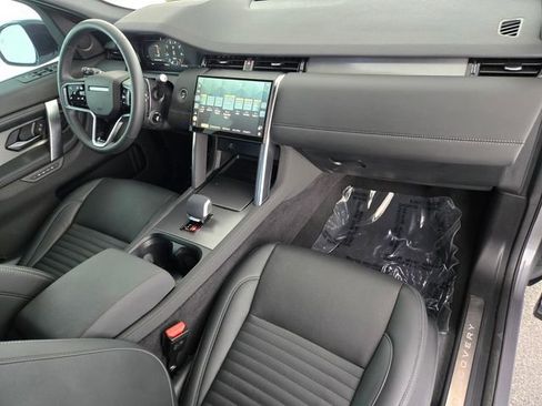 Used 2024 Land Rover Discovery Sport Dynamic SE AWD/4WD image 18