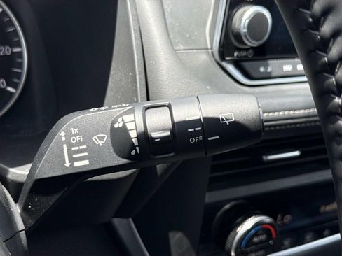 Certified 2026 Nissan Rogue SV AWD/4WD image 17