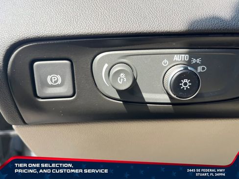 Used 2018 Buick Enclave Premium FWD image 14