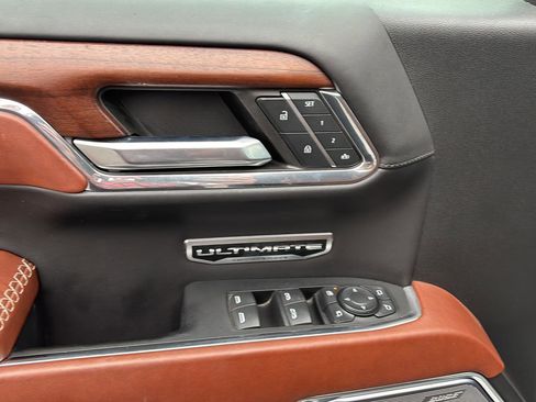 Used 2024 GMC Sierra 1500 Denali Ultimate image 16