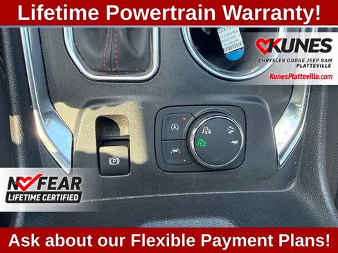 Used 2023 Chevrolet Traverse RS AWD/4WD image 27
