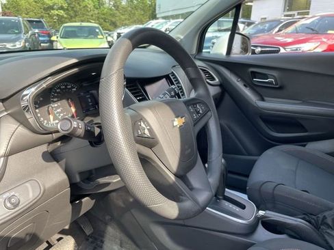 Used 2020 Chevrolet Trax LS w/ Tint and Cruise Package FWD image 14