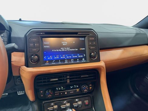 Used 2021 Nissan GT-R Premium image 34