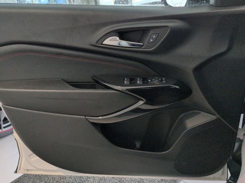 Certified 2024 Chevrolet Trax RS image 20