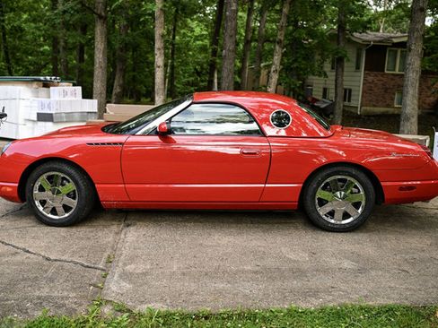 Used 2002 Ford Thunderbird RWD image 3
