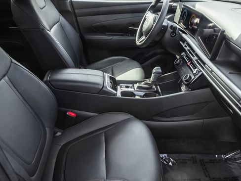 Certified 2025 Hyundai Santa Cruz SEL FWD image 31