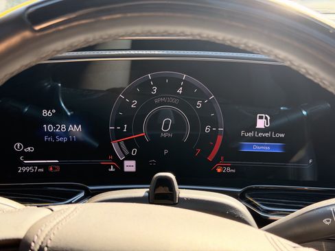 Used 2023 Cadillac Escalade V AWD/4WD image 21