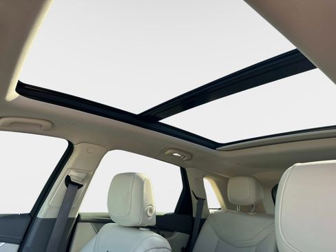 Used 2021 Cadillac XT5 Premium Luxury image 23